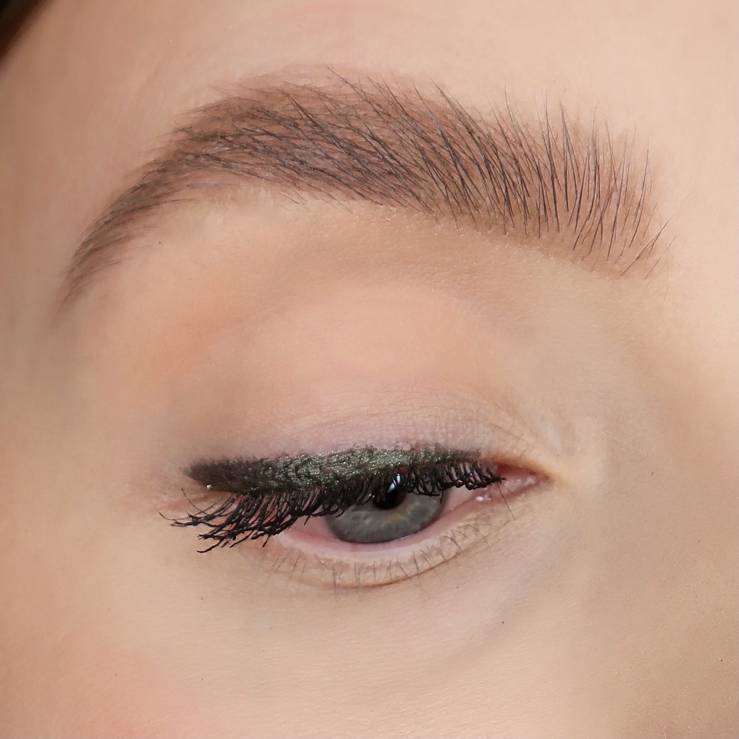 Waterproof Metallic Eyeliner 83 Green Envy